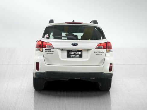 Used 2014 Subaru Outback 2.5i Limited w/ Moonroof Package AWD/4WD image 4