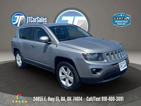 Used 2016 Jeep Compass Latitude AWD/4WD image 1