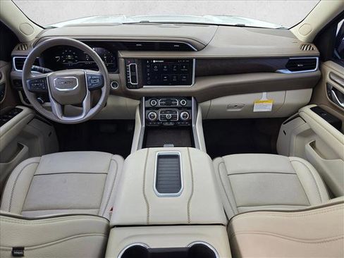 Used 2022 GMC Yukon XL Denali image 14