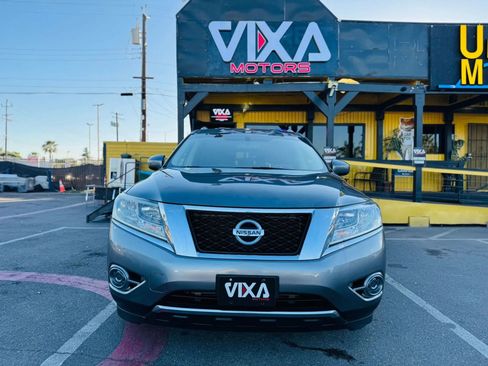 Used 2016 Nissan Pathfinder S image 2