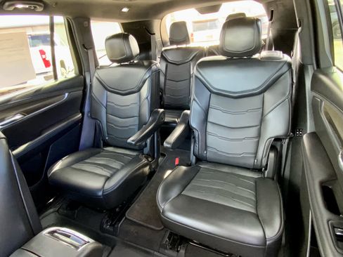 Used 2020 Cadillac XT6 Premium Luxury w/ Platinum Package AWD/4WD image 24