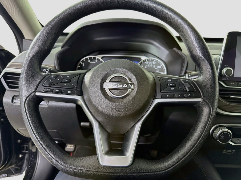 Used 2023 Nissan Altima 2.5 SV FWD image 15