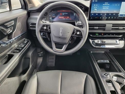 New 2026 Lincoln Corsair Reserve w/ Towing Package image 29