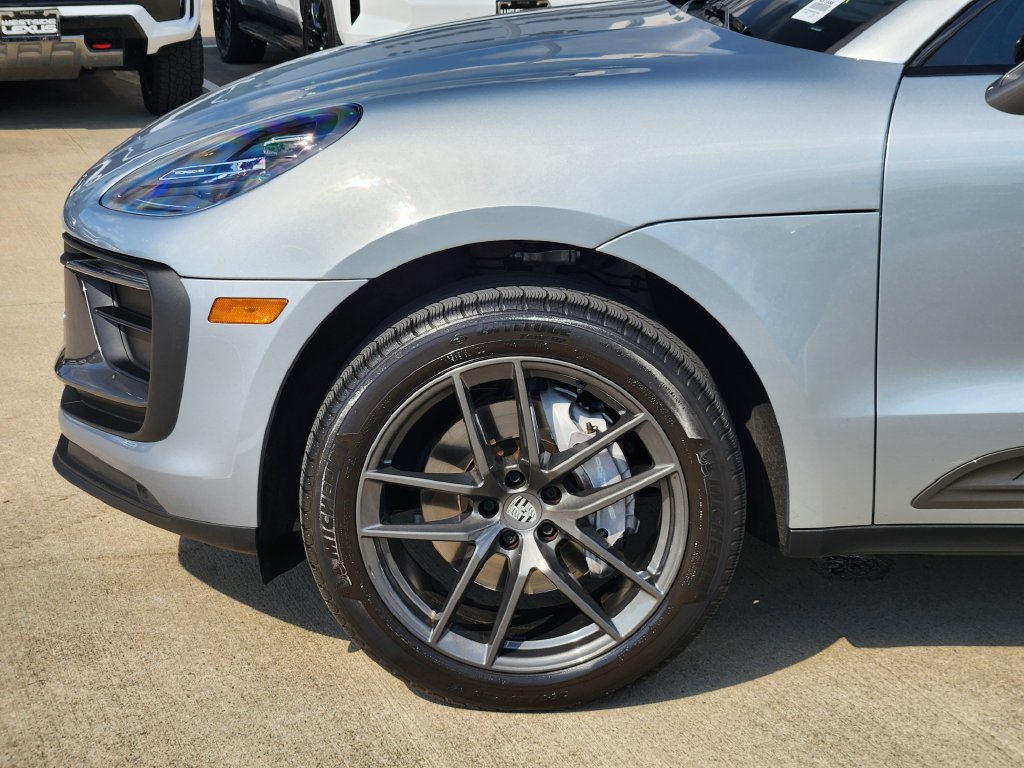 Used 2023 Porsche Macan Turbo AWD/4WD image 8