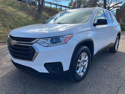 Used 2020 Chevrolet Traverse LS image 31