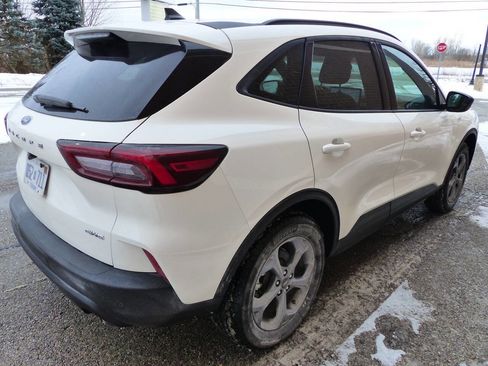Used 2025 Ford Escape ST-Line w/ Tech Pack #1 image 9