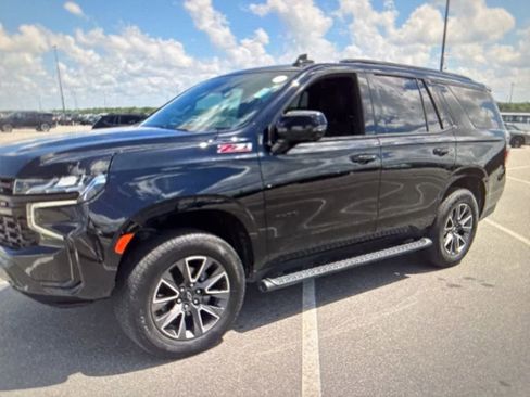 Used 2023 Chevrolet Tahoe Z71 w/ Z71 Off-Road Package AWD/4WD image 3