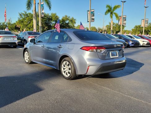 Used 2025 Toyota Corolla LE FWD image 9