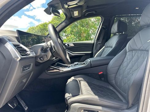 New 2026 BMW X7 xDrive40i w/ M Sport Package AWD/4WD image 15