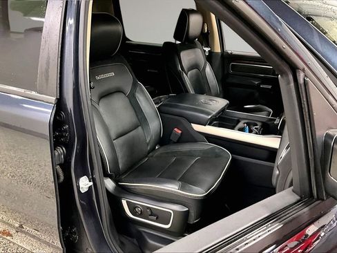 Used 2019 RAM 1500 Laramie image 29