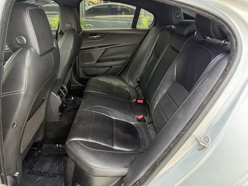 Used 2018 Jaguar XE S RWD image 15