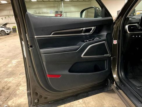 Used 2025 Kia Telluride S AWD/4WD image 22
