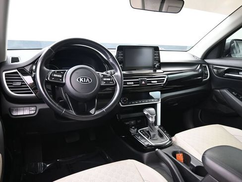 Used 2021 Kia Seltos EX AWD/4WD image 11