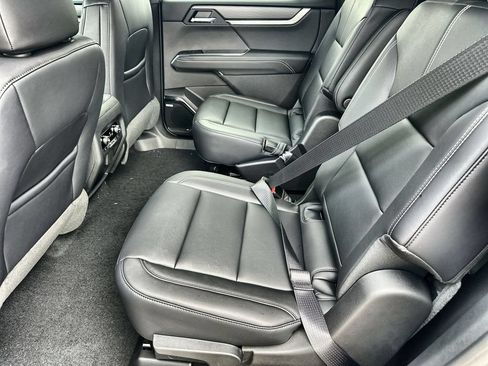 New 2026 GMC Acadia Elevation w/ Elevation Premium Package AWD/4WD image 16