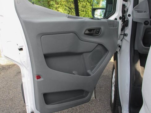 Used 2018 Ford Transit 350 XLT image 18