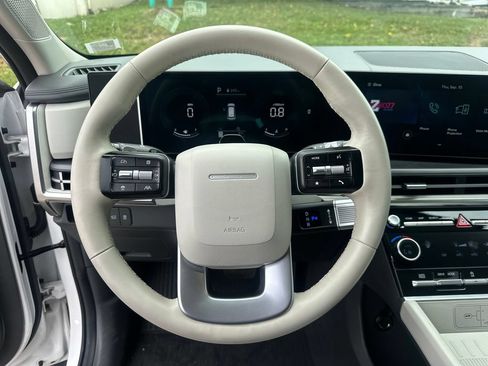 Used 2024 Hyundai Santa Fe SEL FWD image 14