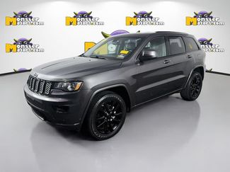 Used 2019 Jeep Grand Cherokee Altitude AWD/4WD video 1