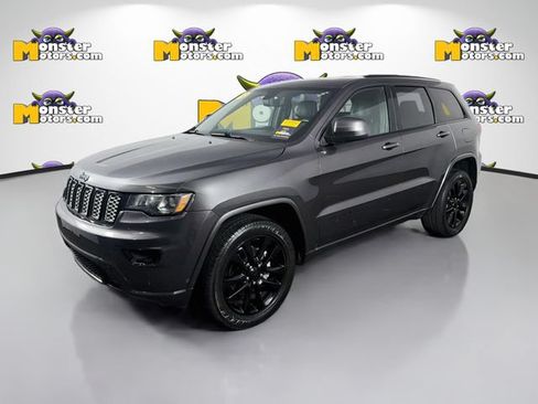 Used 2019 Jeep Grand Cherokee Altitude AWD/4WD image 1