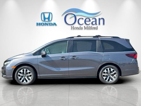 New 2026 Honda Odyssey EX-L image 2