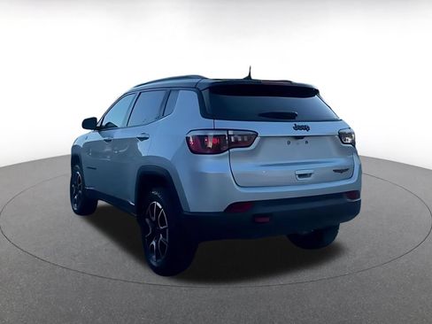 Used 2025 Jeep Compass Trailhawk AWD/4WD image 10