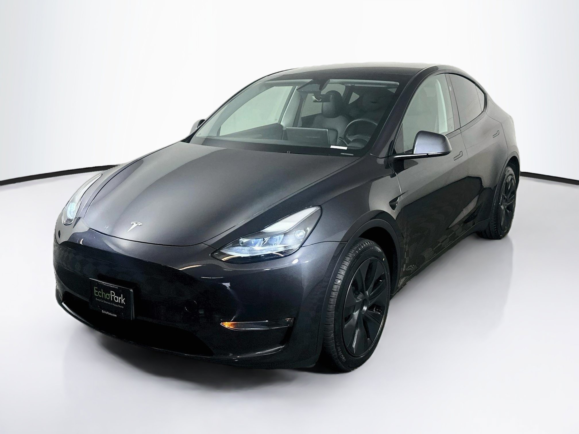 Used 2024 Tesla Model Y Long Range AWD/4WD image 3