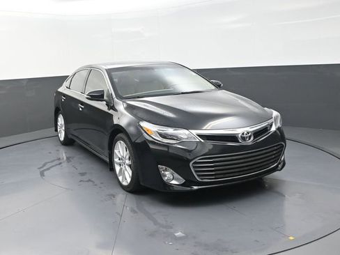 Used 2013 Toyota Avalon Limited image 46