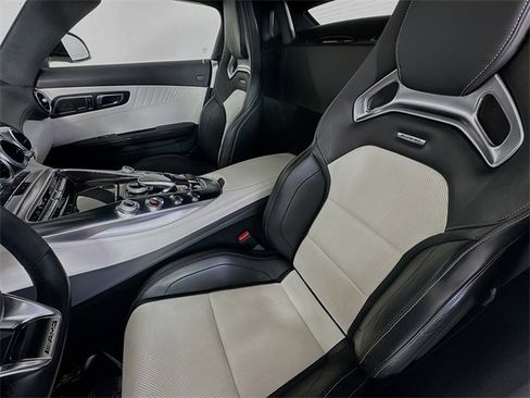 Used 2018 Mercedes-Benz AMG GT Roadster image 21