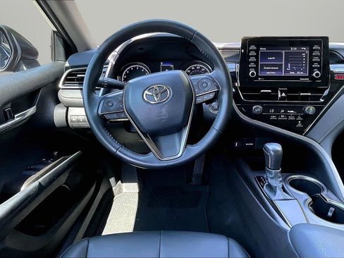 Used 2021 Toyota Camry SE w/ Convenience Package FWD image 10