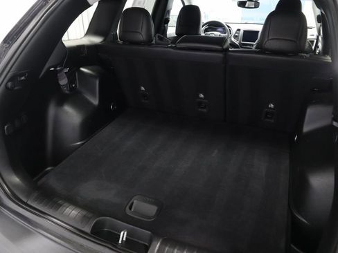 Used 2022 Jeep Cherokee Latitude Lux FWD image 12
