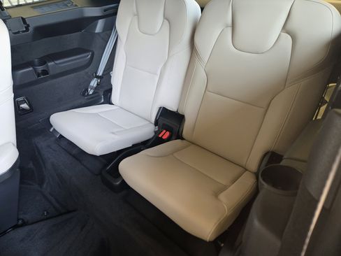 New 2026 Volvo XC90 B6 Plus image 31