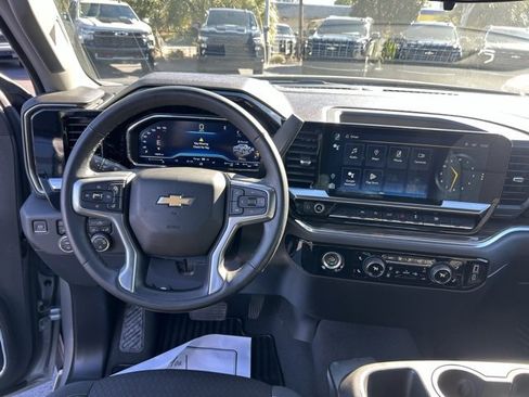 Certified 2024 Chevrolet Silverado 1500 LT image 17