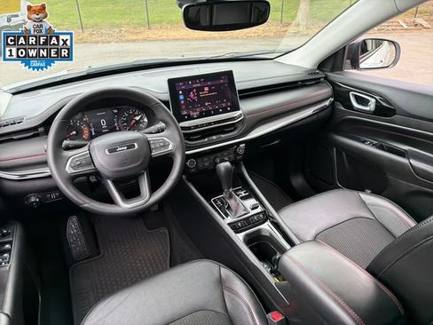 Used 2022 Jeep Compass Trailhawk w/ Trailhawk Convenience Group AWD/4WD image 12