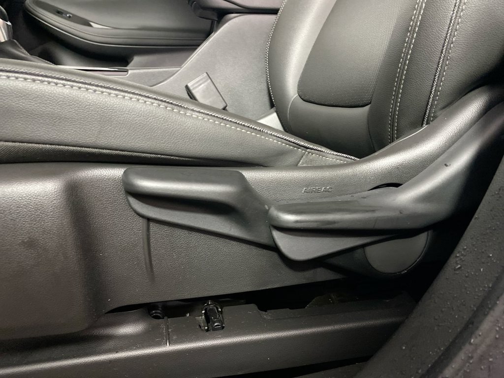 Certified 2024 Buick Encore GX Sport Touring w/ Experience Buick Package FWD image 12