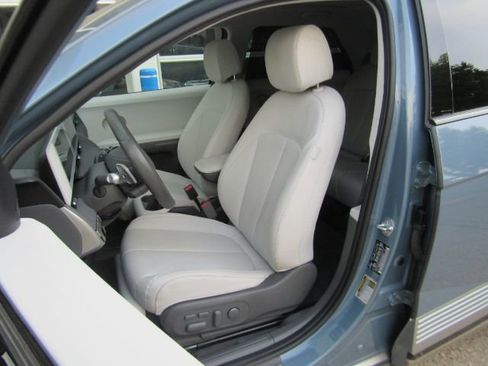 Used 2023 Hyundai Ioniq 5 Limited image 6