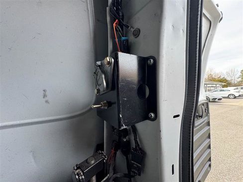 Used 2019 Chevrolet Express 3500 w/ Driver Convenience Package image 23