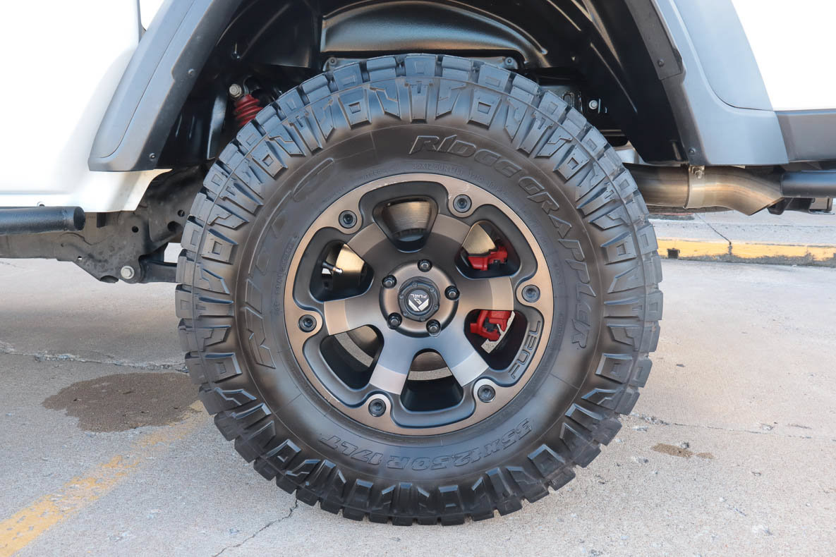 Used 2023 Jeep Gladiator Sport AWD/4WD image 17