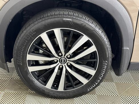 Used 2025 Nissan Pathfinder Platinum w/ Cargo Package FWD image 42