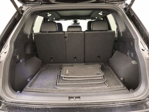 Used 2022 Volkswagen Tiguan SE R-Line image 20