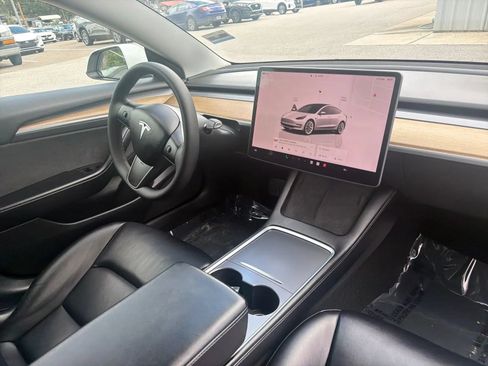 Used 2022 Tesla Model 3 Long Range AWD/4WD image 23