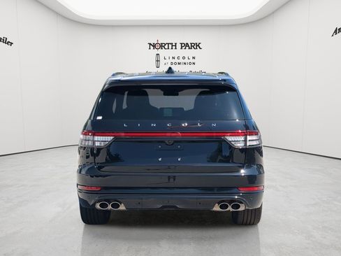 Used 2026 Lincoln Aviator Reserve AWD/4WD image 4