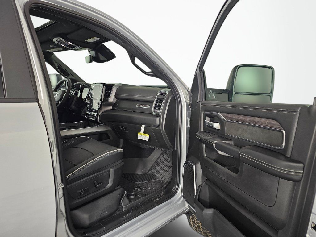 New 2026 RAM 3500 Laramie w/ Night Edition AWD/4WD image 39