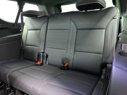 New 2026 Chevrolet Suburban Premier AWD/4WD image 17