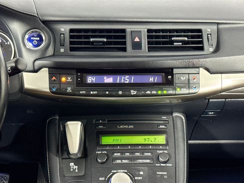 Used 2015 Lexus CT 200h image 27