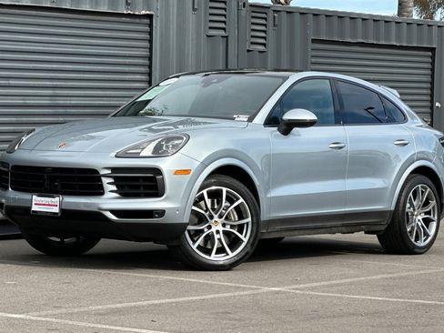 Certified 2022 Porsche Cayenne Platinum Edition image 1