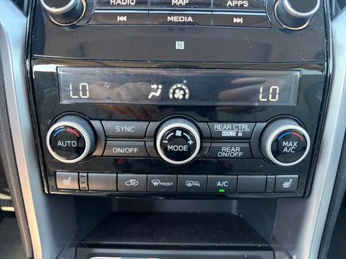 Used 2019 Subaru Ascent Limited w/ Popular Package #3 AWD/4WD image 28