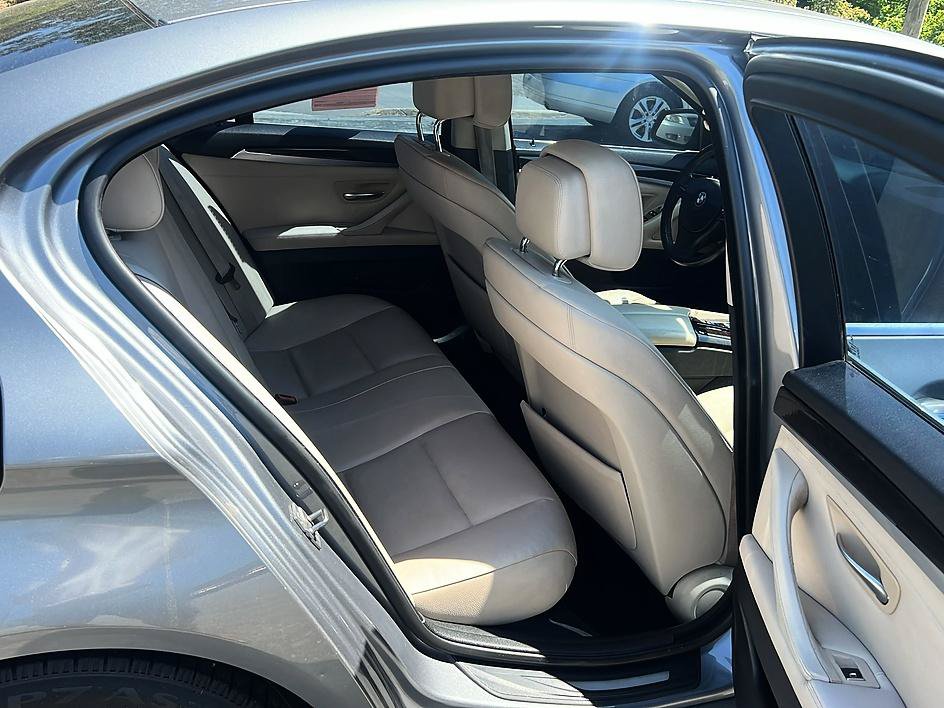 Used 2011 BMW 528i Sedan RWD image 15
