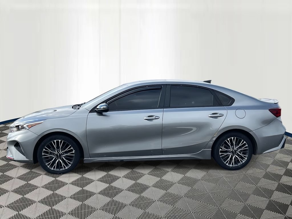 Used 2023 Kia Forte GT-Line w/ GT-Line Premium Package FWD image 2