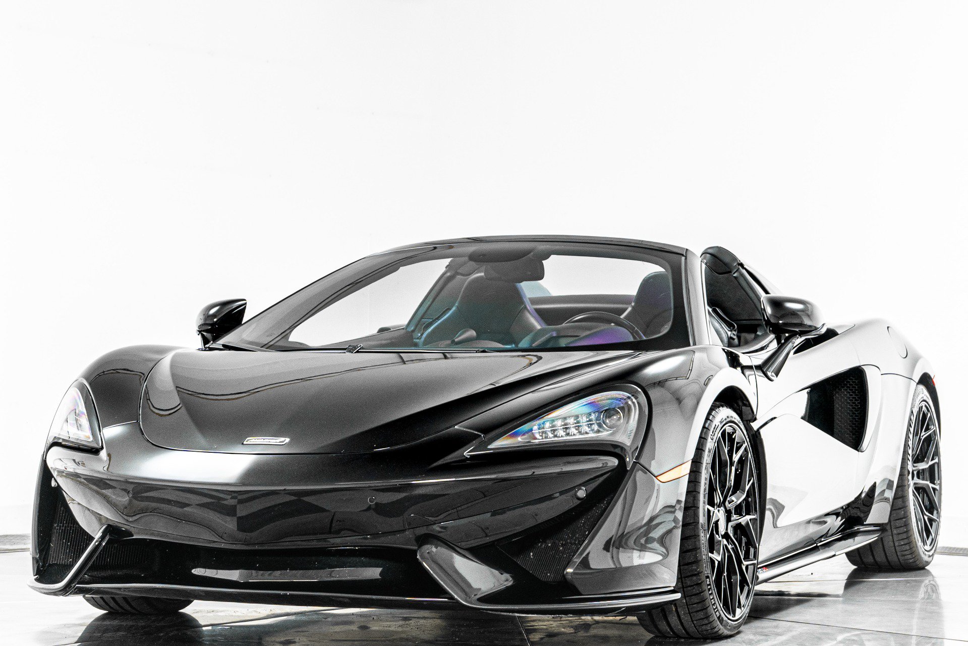 Used 2020 McLaren 570S Spider RWD image 5