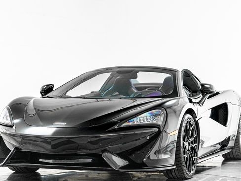 Used 2020 McLaren 570S Spider RWD image 5