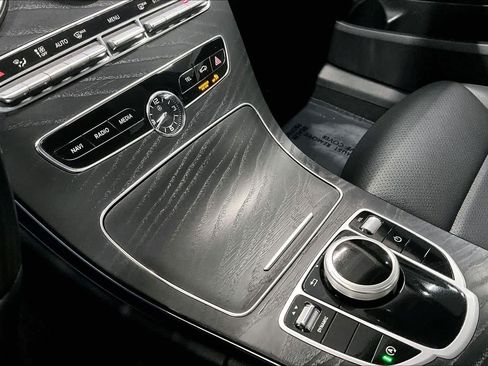 Used 2019 Mercedes-Benz C 300 Sedan image 16